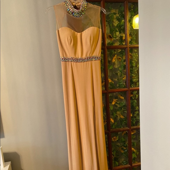 Dress - Picture 1 of 4